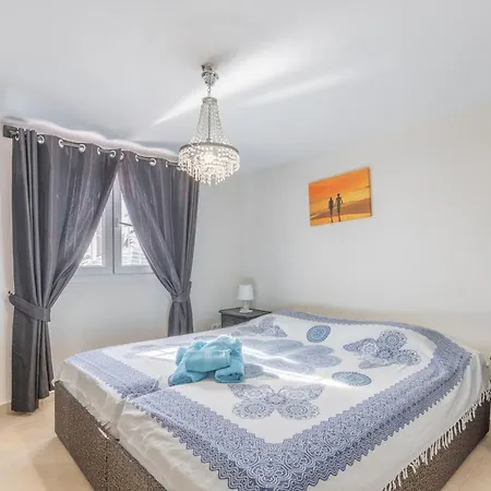 W Pool Seaview In Cometa 别墅 *