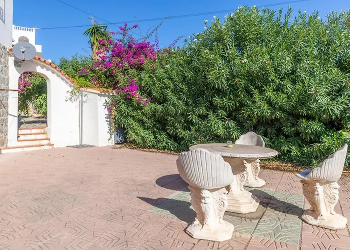 W Pool Seaview In Cometa Вилла