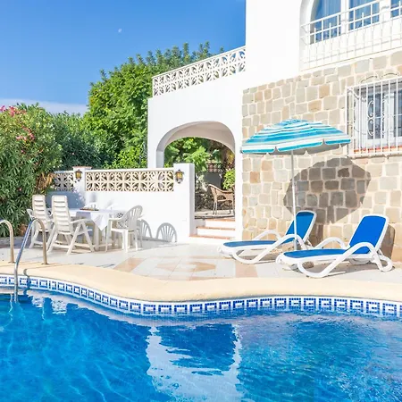 W Pool Seaview In Cometa