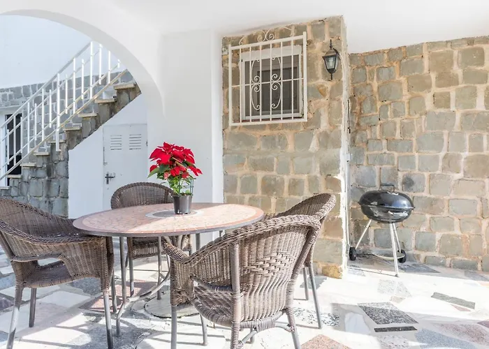 Villa W Pool Seaview In Cometa *